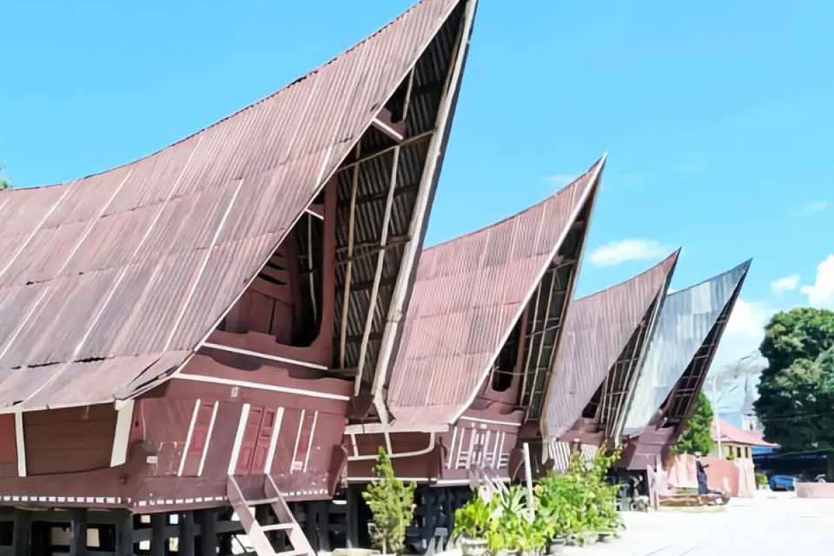 Parapat – Lawatan Pulau Samosir – Berastagi