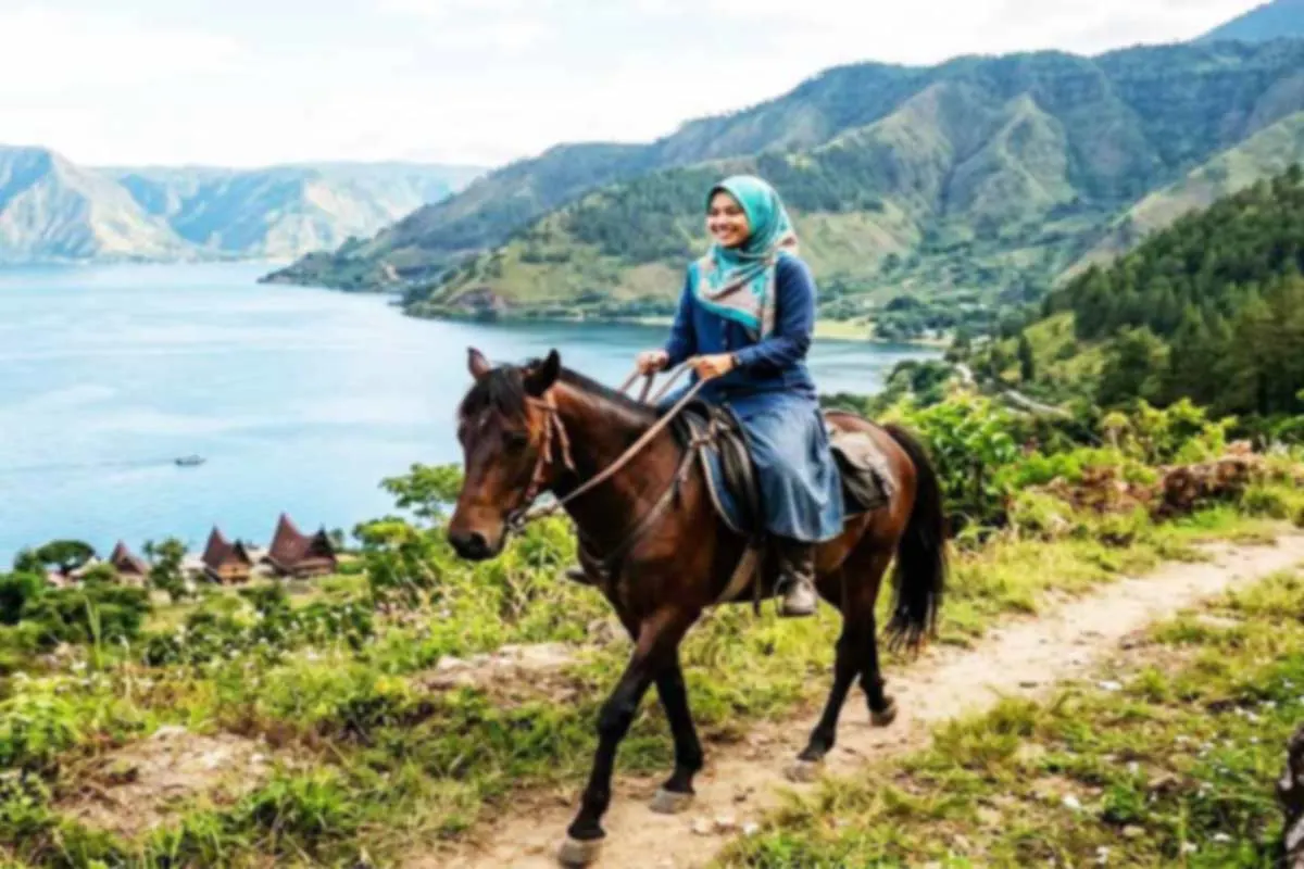 Pemandangan Danau Toba dari Taman Simalem Resort